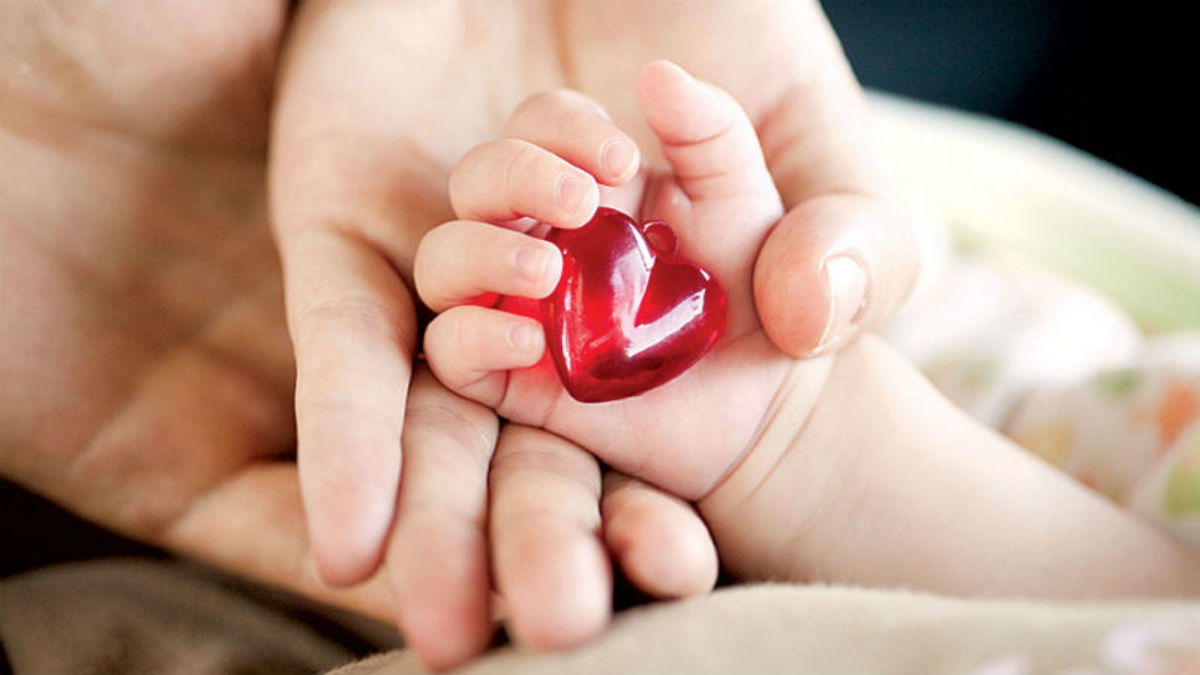 Προσοχή: Aυτή η συνήθεια του πατέρα αυξάνει τον κίνδυνο για συγγενείς καρδιοπάθειες στο μωρό