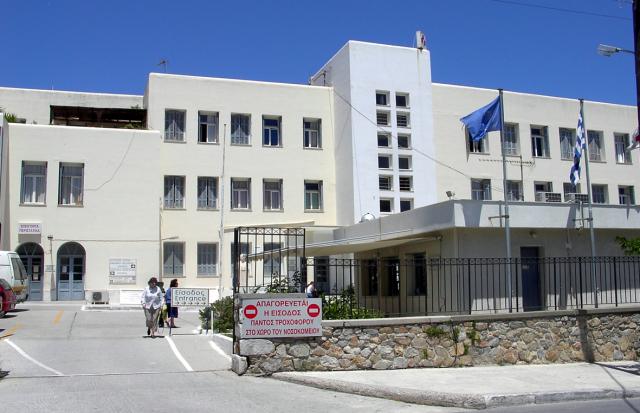 “Ξέμεινε” από ασθενοφόρα η Σύρος. Σε διαθεσιμότητα όλοι οι οδηγοί